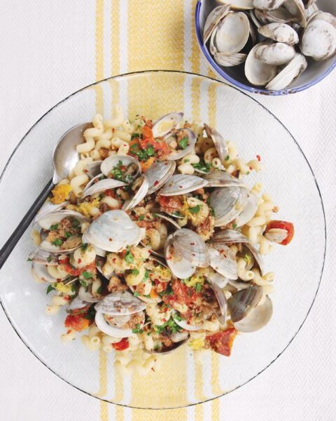 Cavatapi con Vongole (Pasta with Clams)