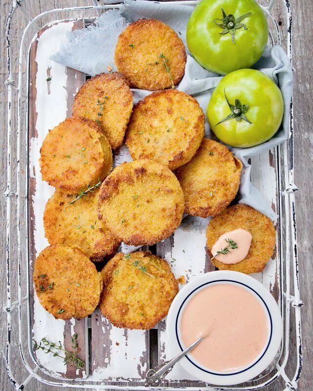 Fried Green Tomatoes with Sriracha Mayo
