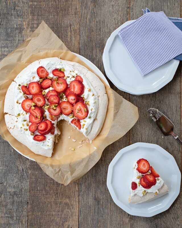 Pistachio Pavlova with Strawberries