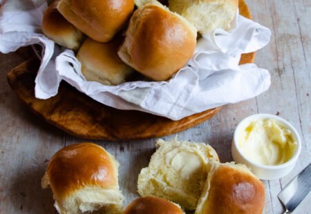 Sheet Pan Dinner Rolls