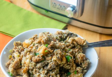 Slow Cooker Thanksgiving Stuffing