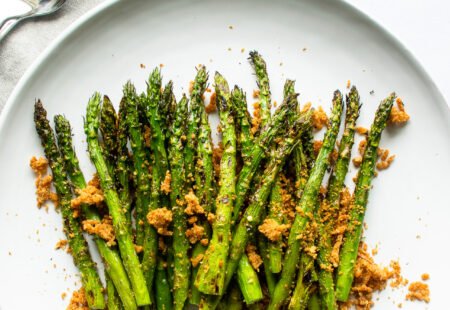 Asparagus with Crispy Parmesan Breadcrumbs